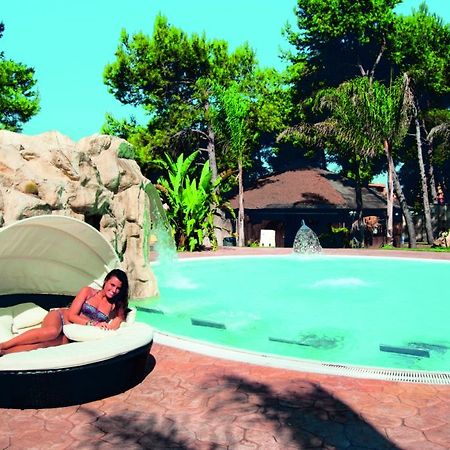 ホテル Barone Di Mare メレンドゥーニョ エクステリア 写真
